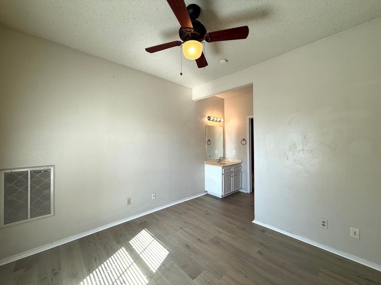 4401 Speedway #305 - Photo 7 of 15