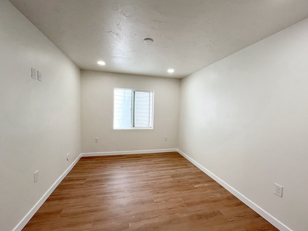 2762 Nw - Photo 4 of 12
