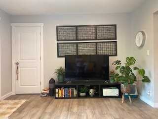 1867 S St #B - Photo 2 of 7