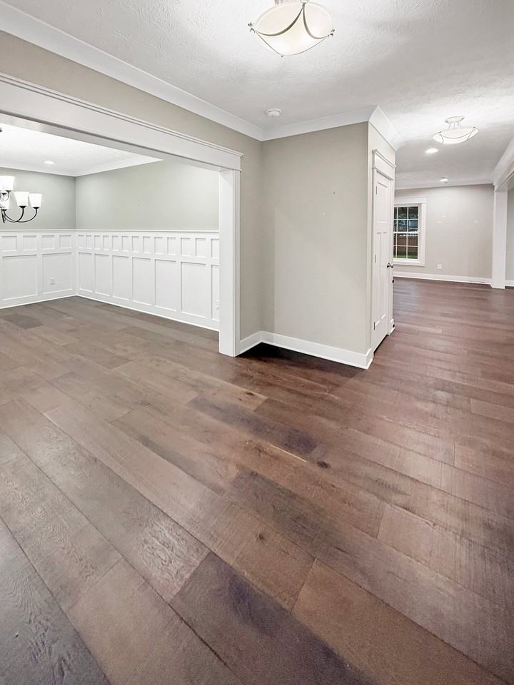 79 Mount Moriah Blvd - Photo 2 of 20