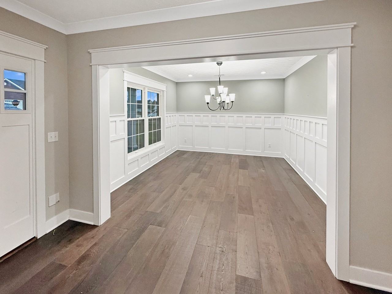 79 Mount Moriah Blvd - Photo 3 of 20