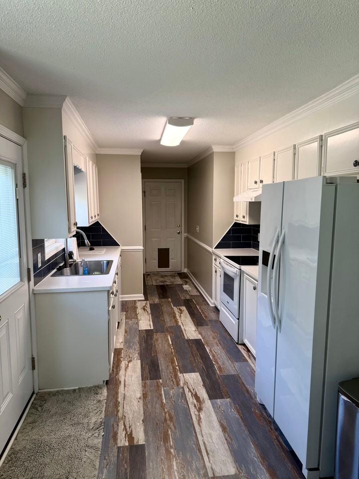 231 Autumnview Ct - Photo 5 of 21