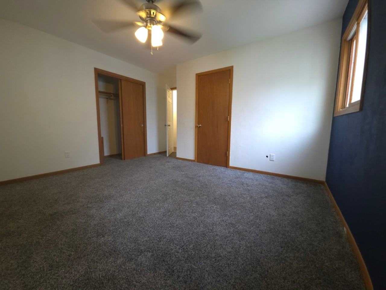 417 7th Ave N - Photo 2 of 8