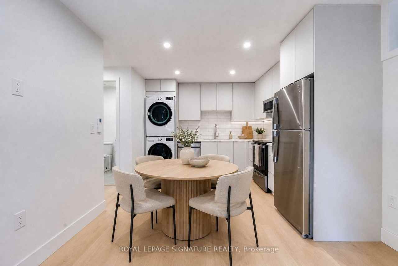 390 Palmerston Boulevard #2