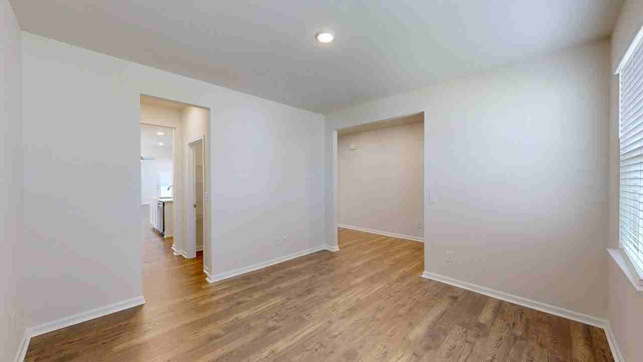 5081 Tullamore Dr - Photo 2 of 15
