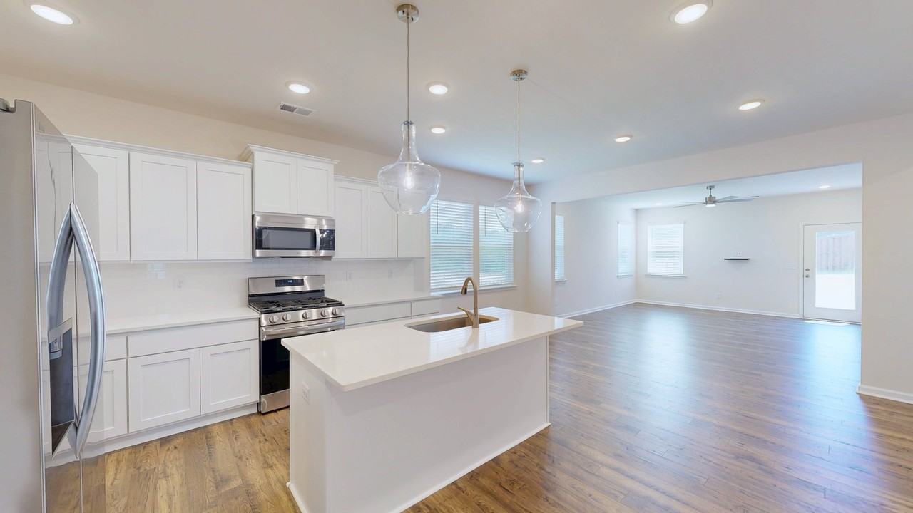 5081 Tullamore Dr - Photo 3 of 15