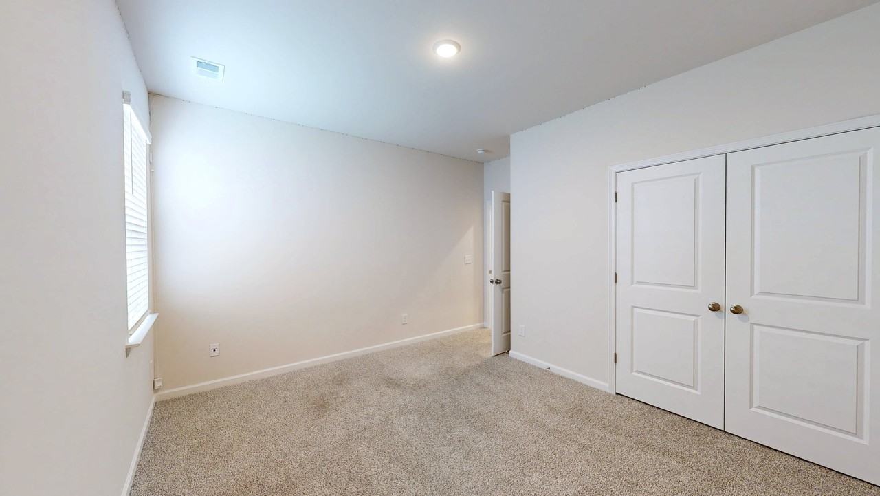 5081 Tullamore Dr - Photo 7 of 15
