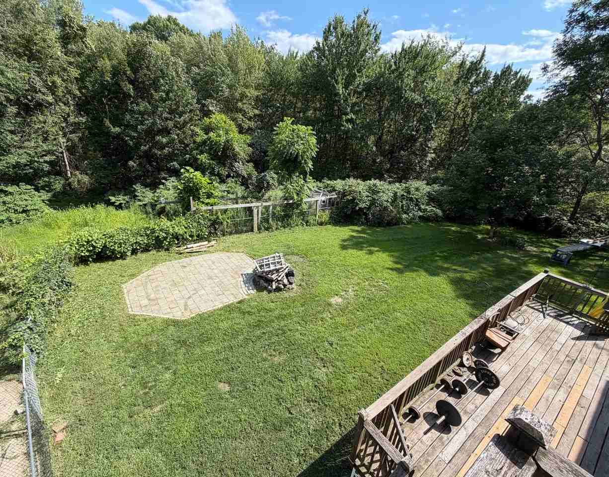 73 Carter St - Photo 3 of 11