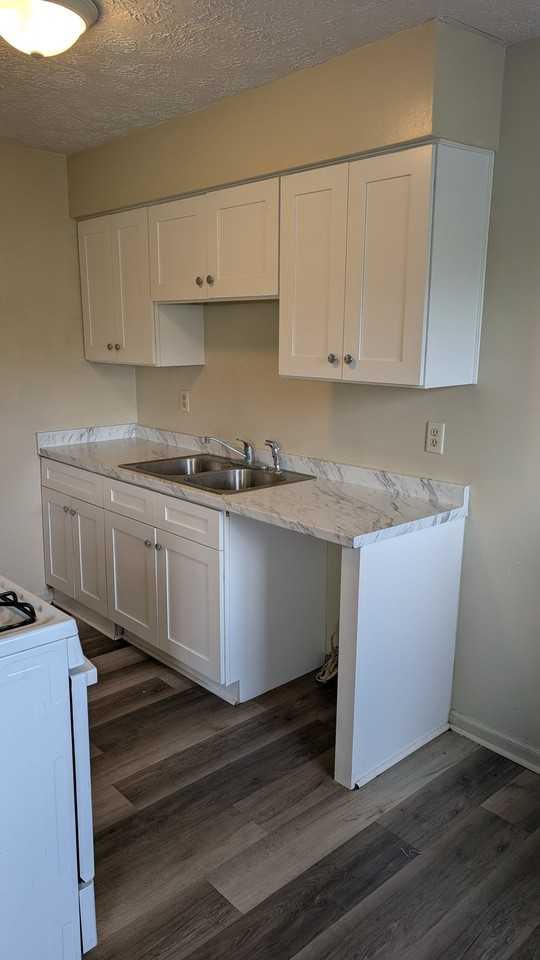 2829 Wicklow St #4 - Photo 5 of 15