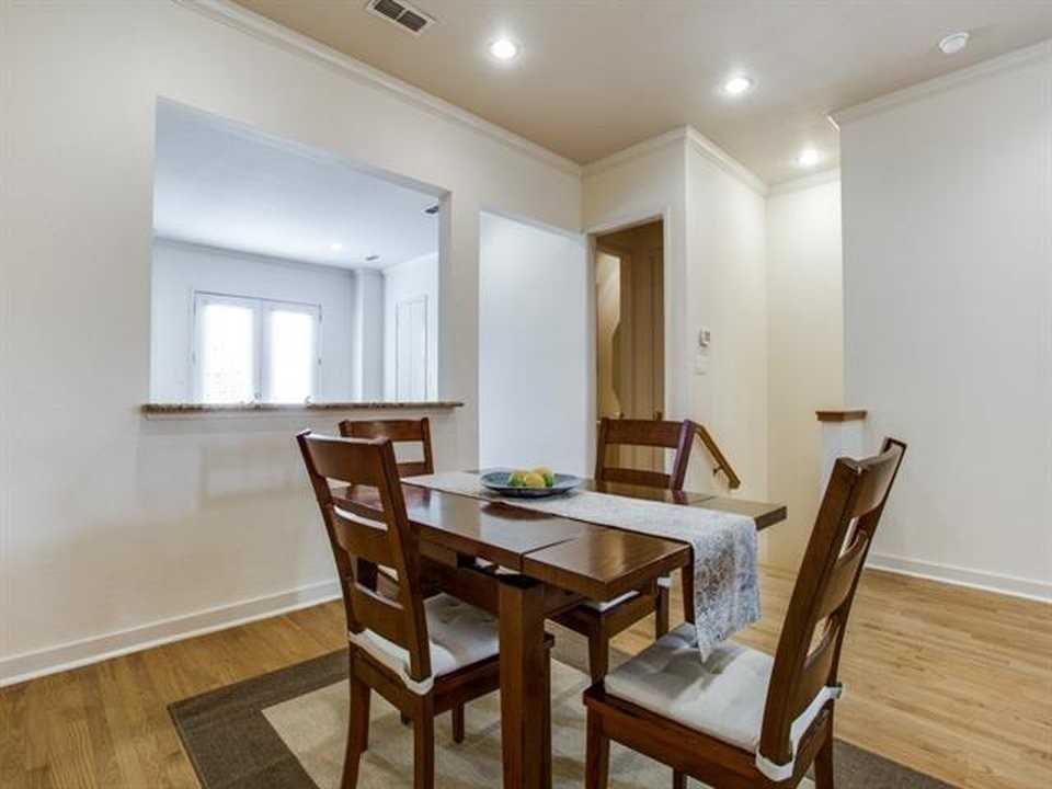 1406 Pecos St - Photo 7 of 20