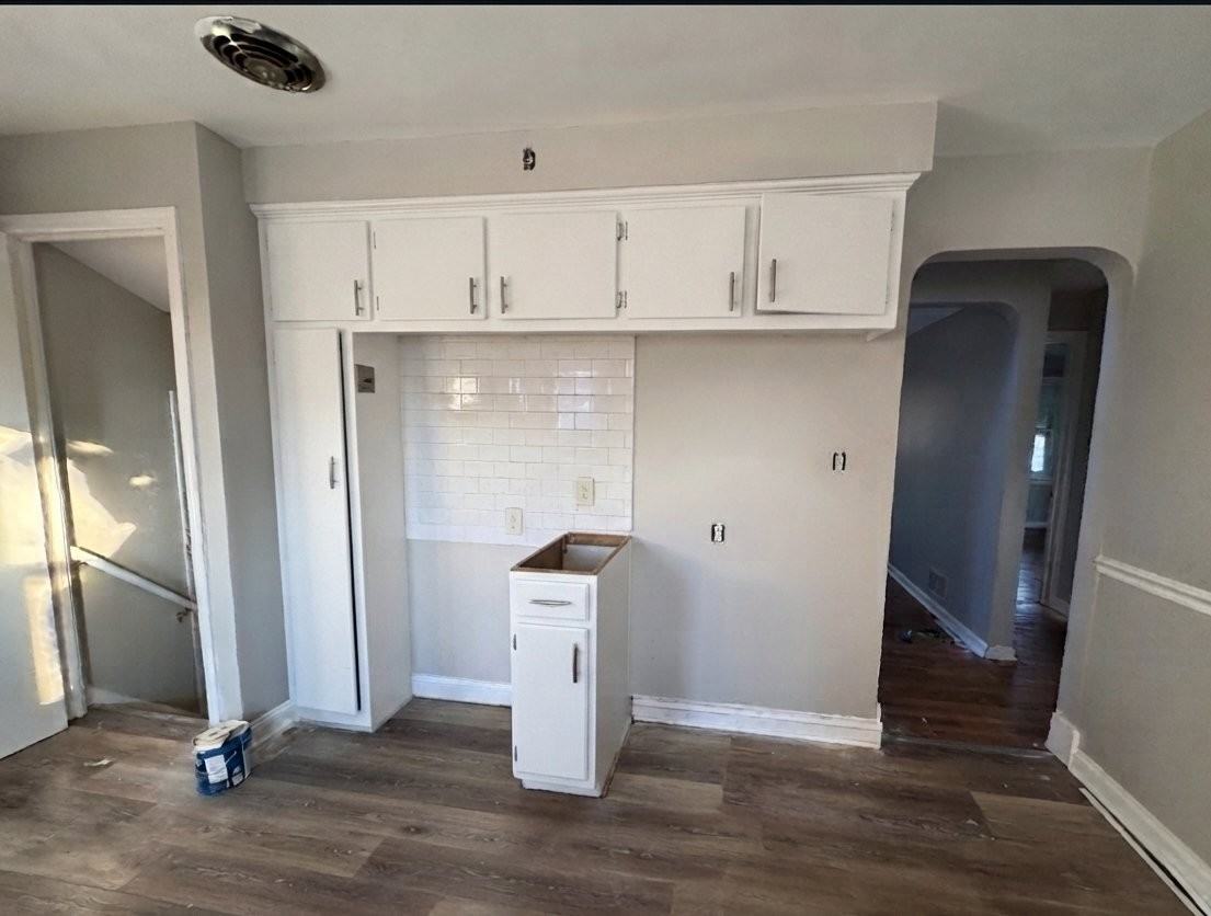 11511 Bradwell Rd - Photo 3 of 10