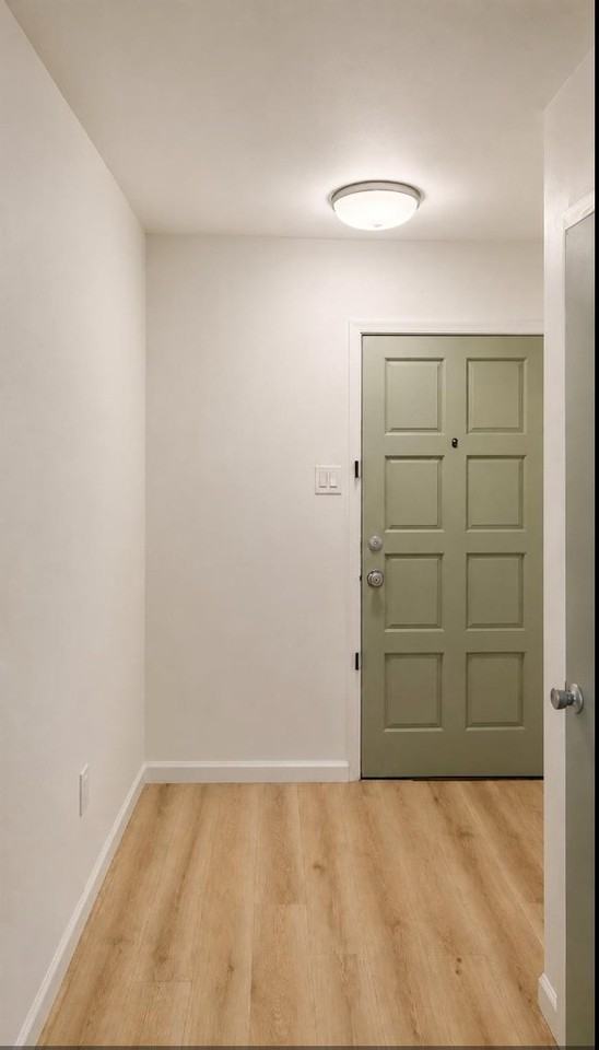 9511 Bollingbrook Dr - Photo 3 of 17