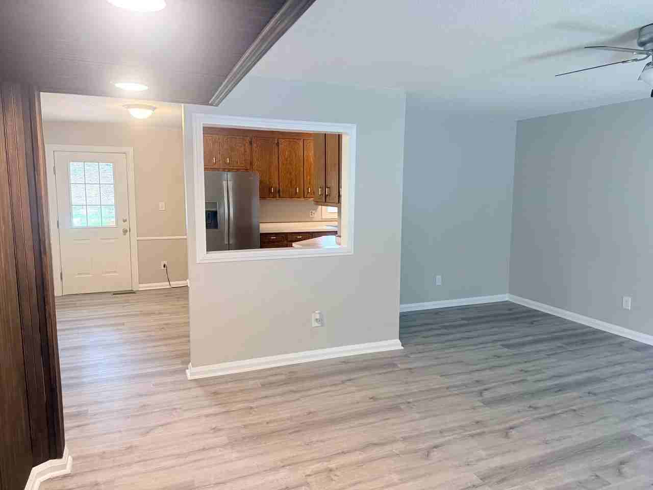 430 W 9th St - Photo 2 of 16