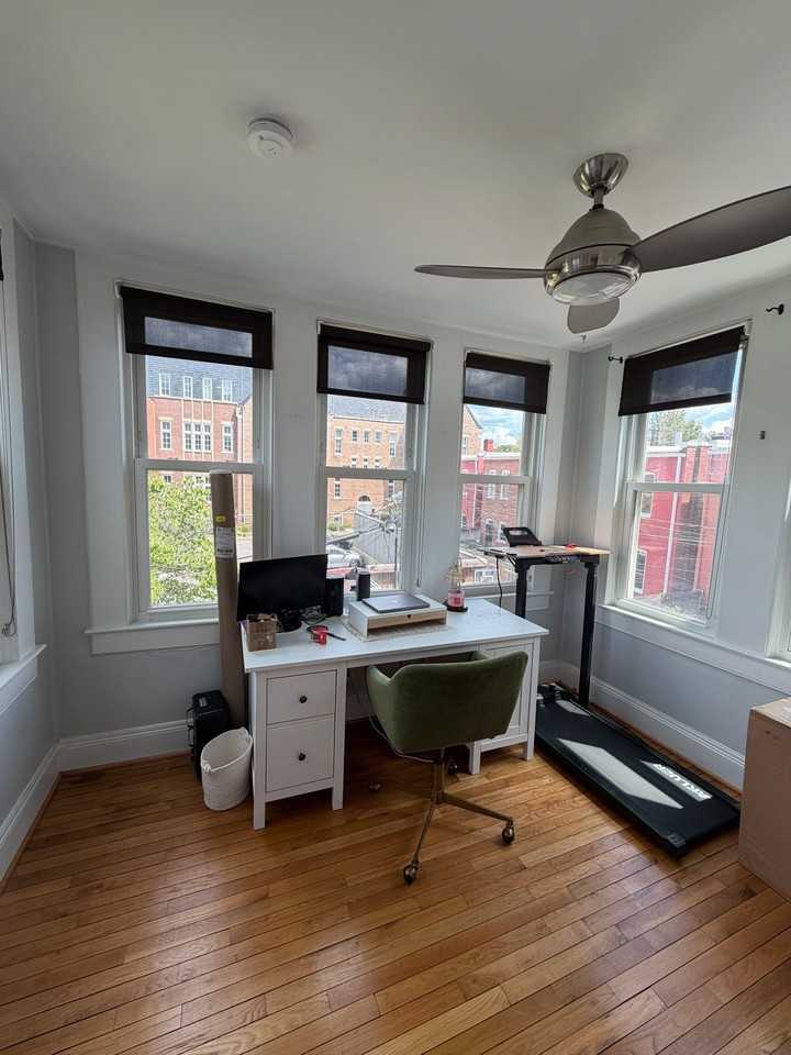 411 11th St Ne #1 - Photo 3 of 20