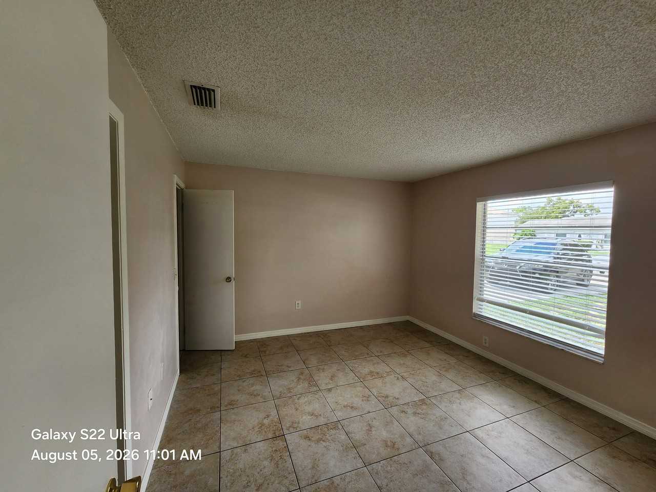 12373 Shafton Rd - Photo 4 of 18