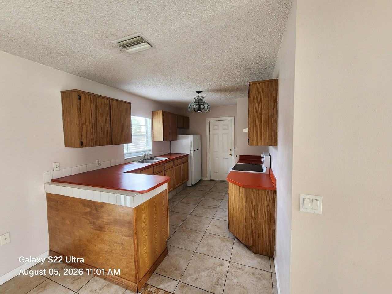 12373 Shafton Rd - Photo 5 of 18