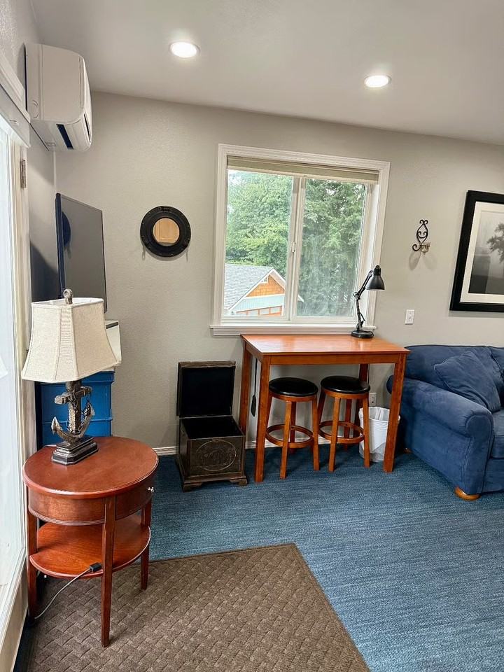 9824 62nd Ave Se - Photo 4 of 17