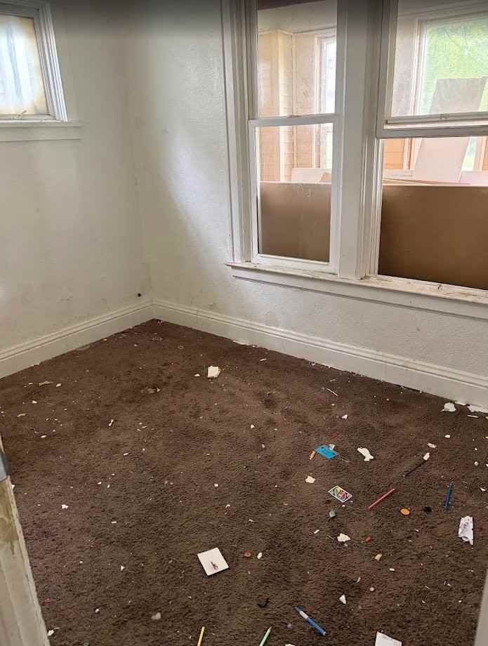 2410 N Ellis St - Photo 6 of 11