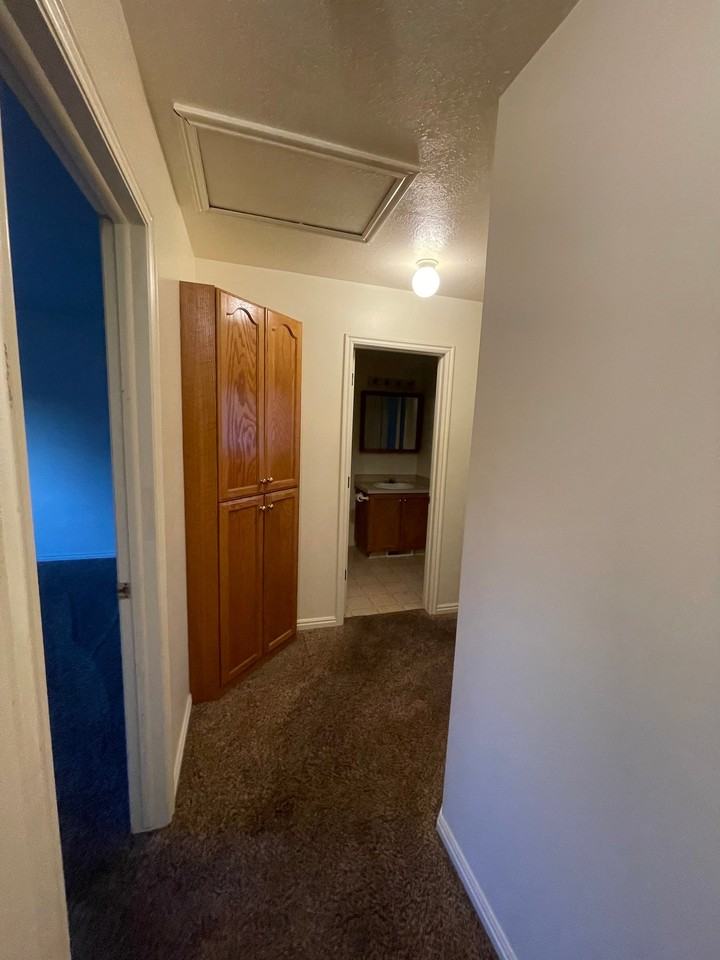1545 Talon Dr - Photo 3 of 17