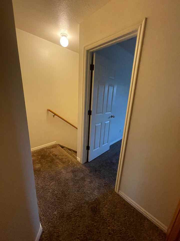 1545 Talon Dr - Photo 4 of 17