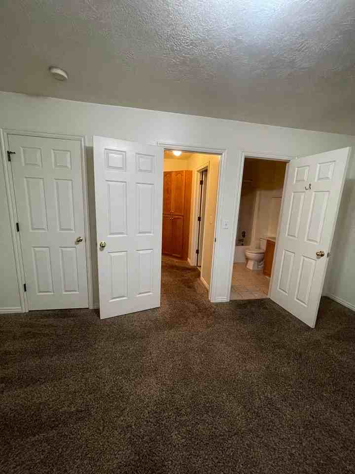 1545 Talon Dr - Photo 5 of 17