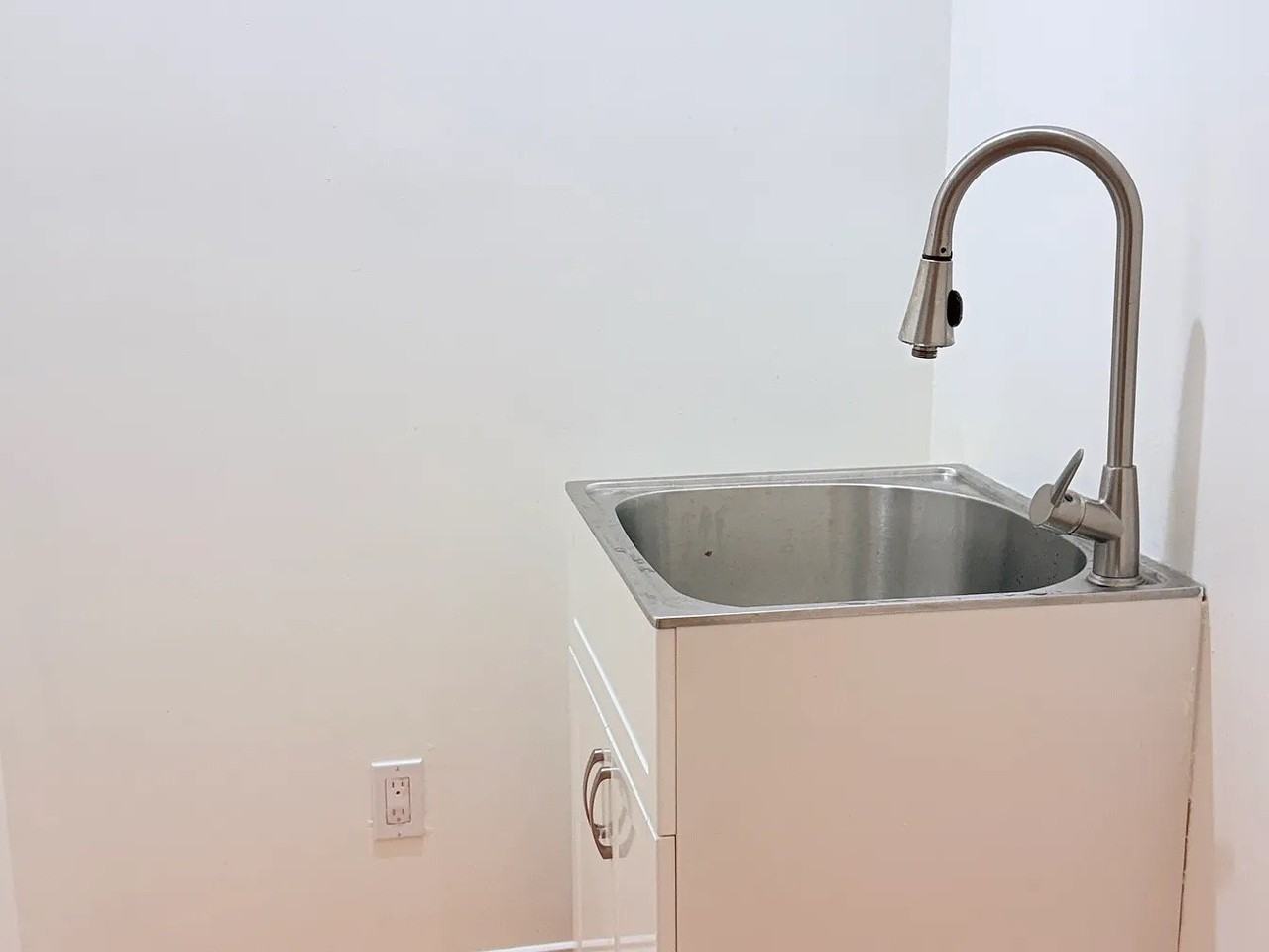 1257 Alemany Blvd - Photo 4 of 11