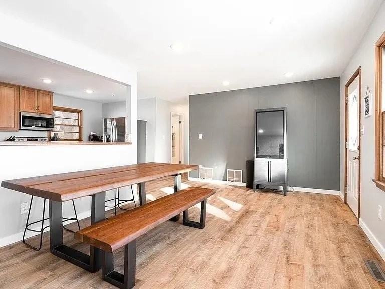 700 W Pleasure Dr - Photo 4 of 18