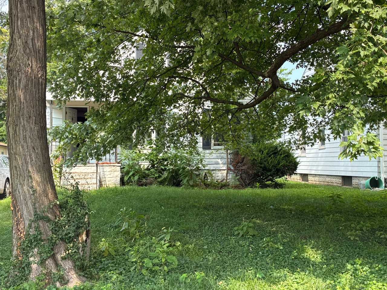 505 Chaudet Ave - Photo 5 of 20