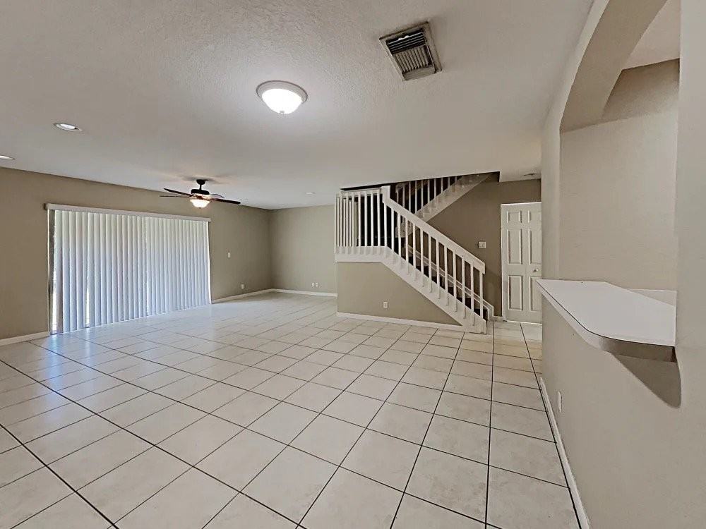 8199 Southern Blvd - Photo 2 of 10