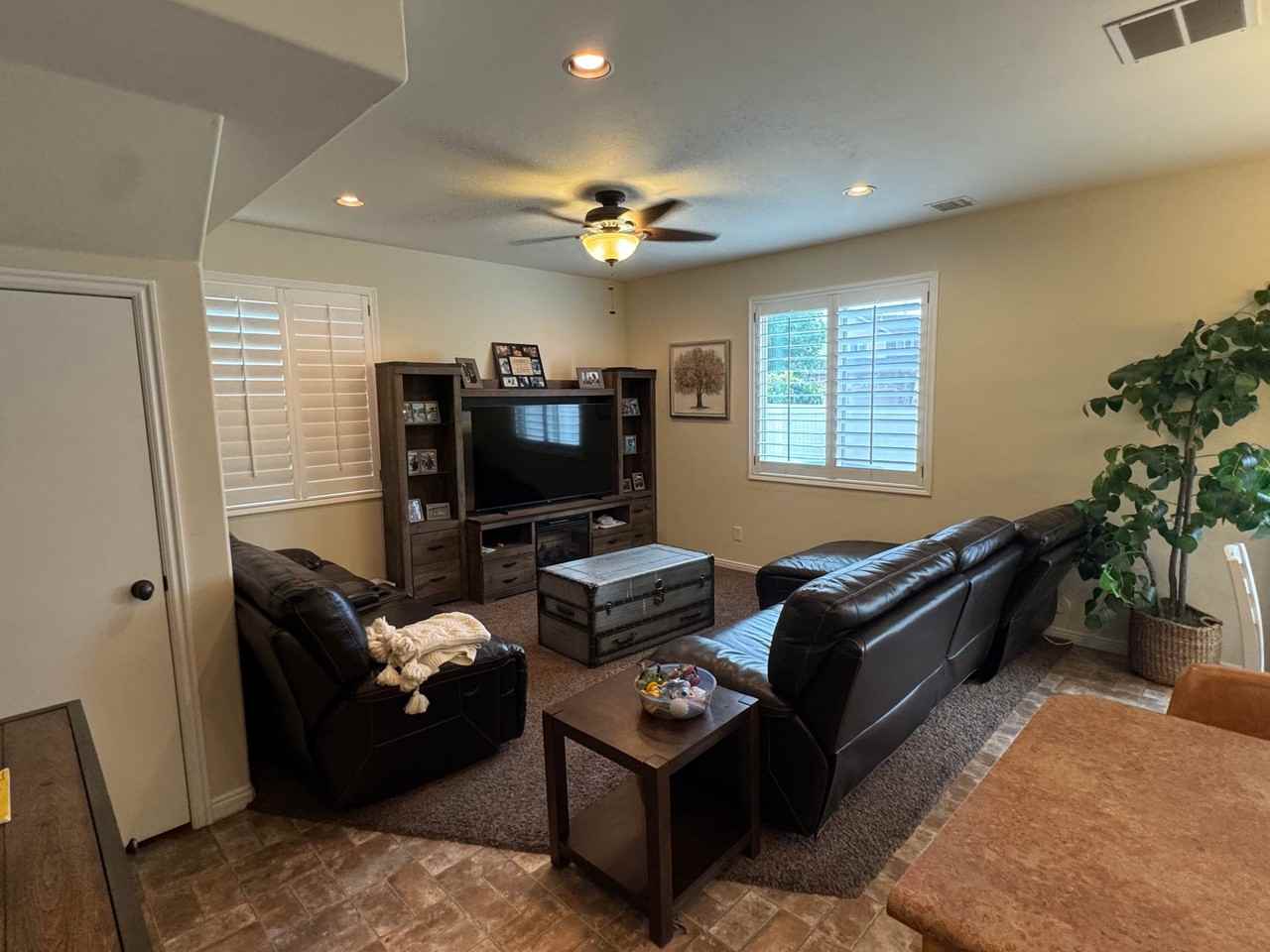 941 W Village Bend Ln - Photo 4 of 11