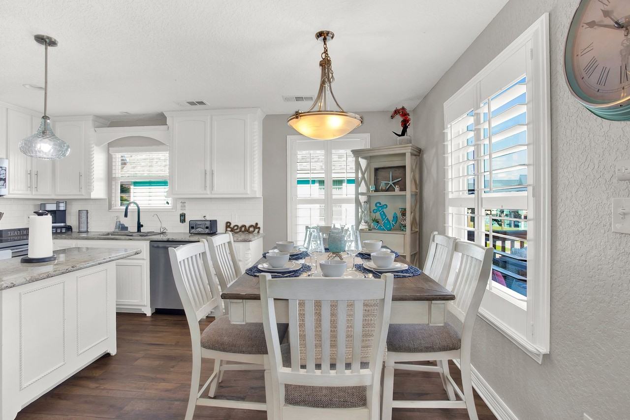 207 Sandpebble Pl - Photo 4 of 20