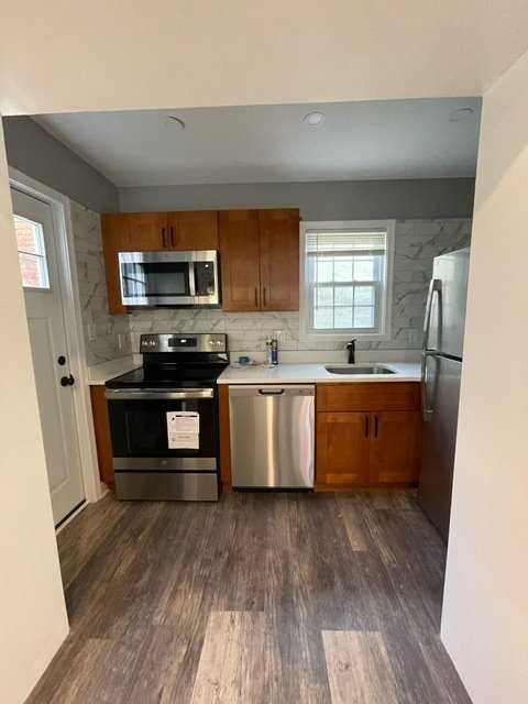 165 W Palmer St - Photo 4 of 11