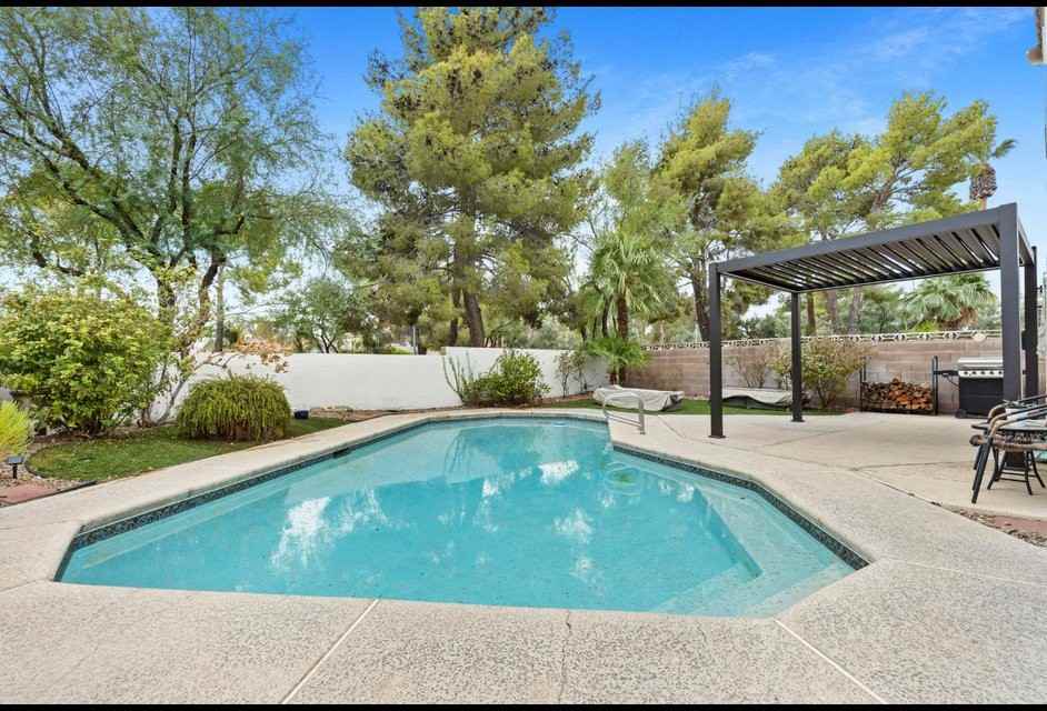 8337 Tide Pool Dr - Photo 2 of 12