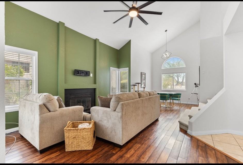 8337 Tide Pool Dr - Photo 3 of 12