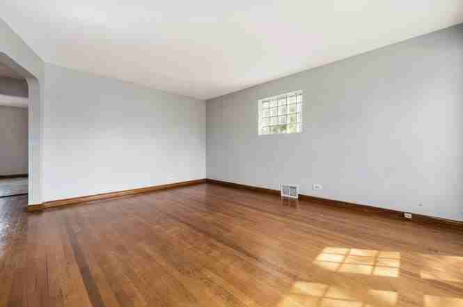 3819 S 57th Ave - Photo 3 of 12