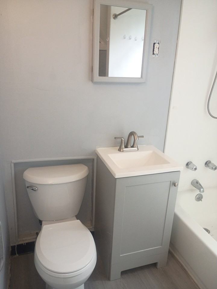 347 Ludington St - Photo 4 of 16