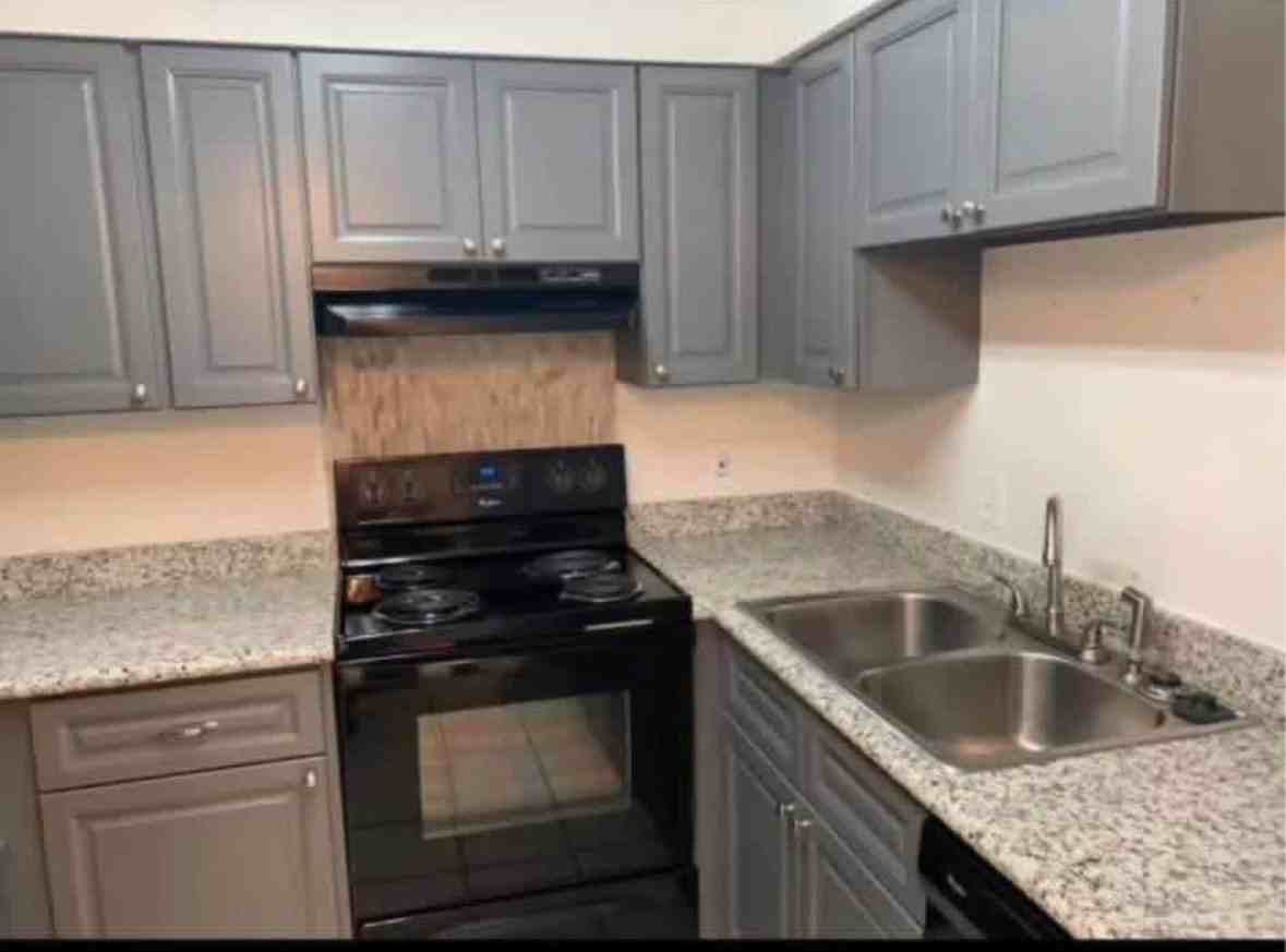 205 Cathryn Dr #B - Photo 2 of 11