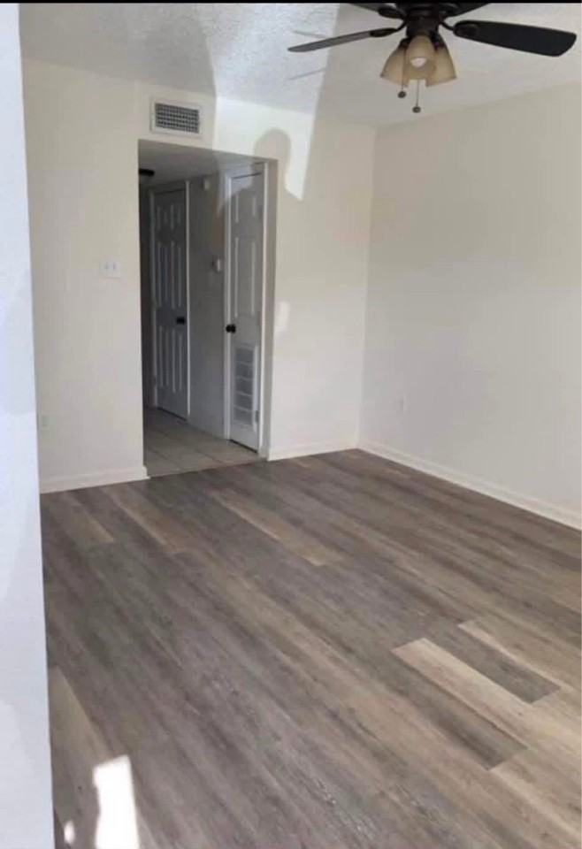 205 Cathryn Dr #B - Photo 3 of 11