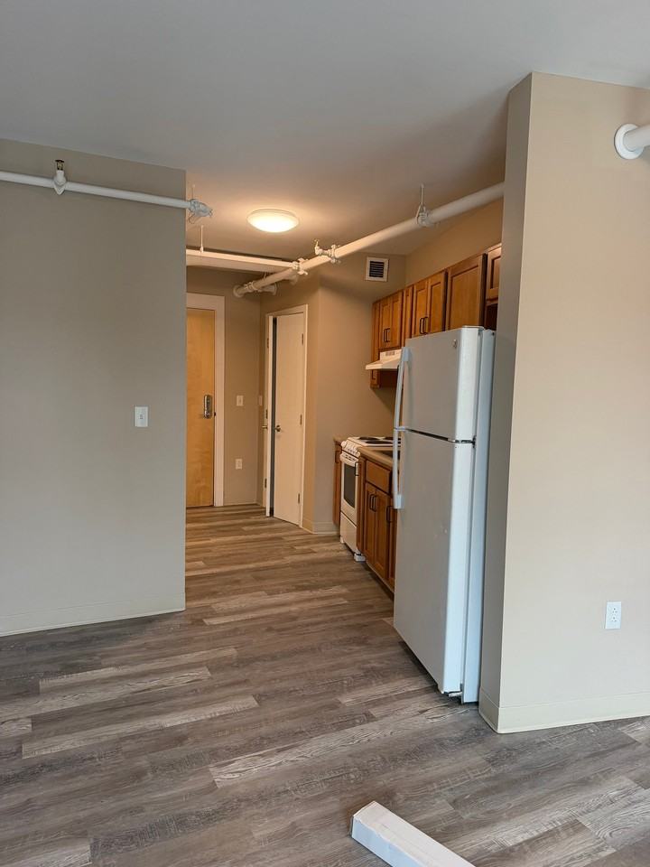60 Pleasant St #2-1 - Photo 4 of 7