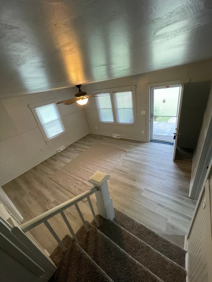 702 Todds Ln - Photo 2 of 13