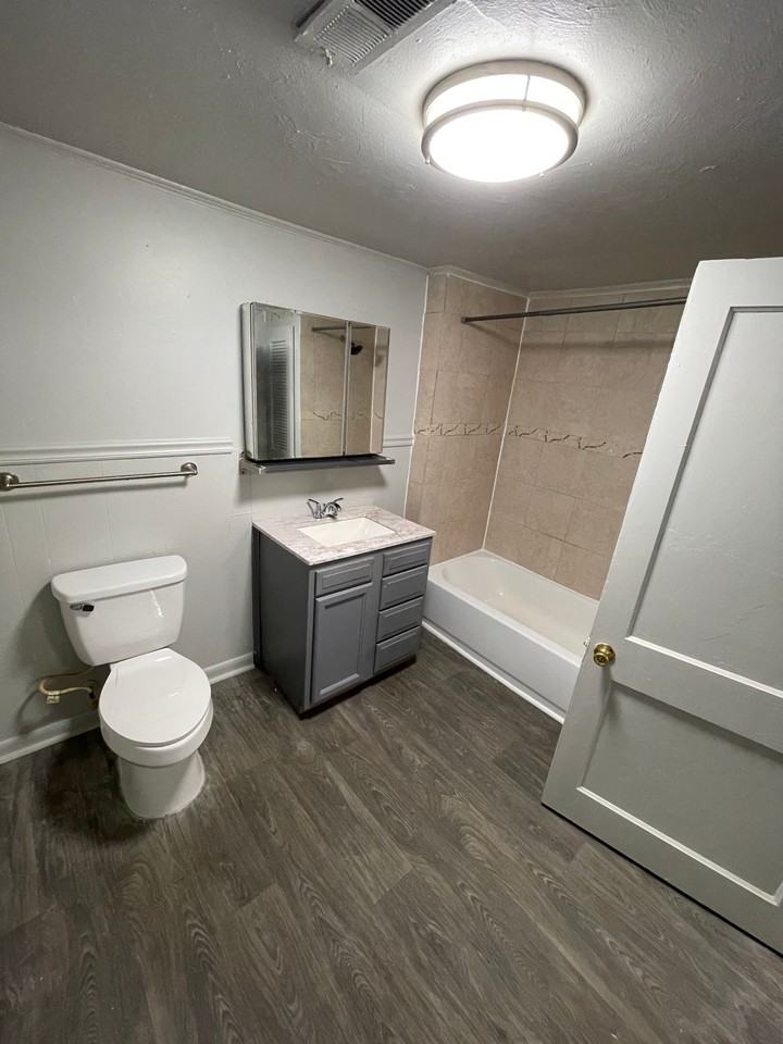 702 Todds Ln - Photo 6 of 13