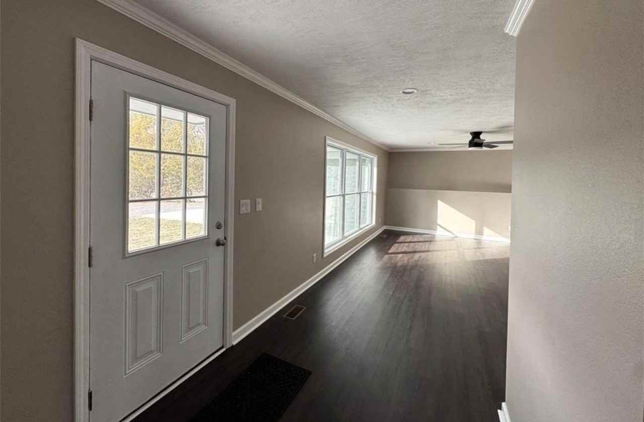 1129 Mount Jefferson Rd - Photo 3 of 14