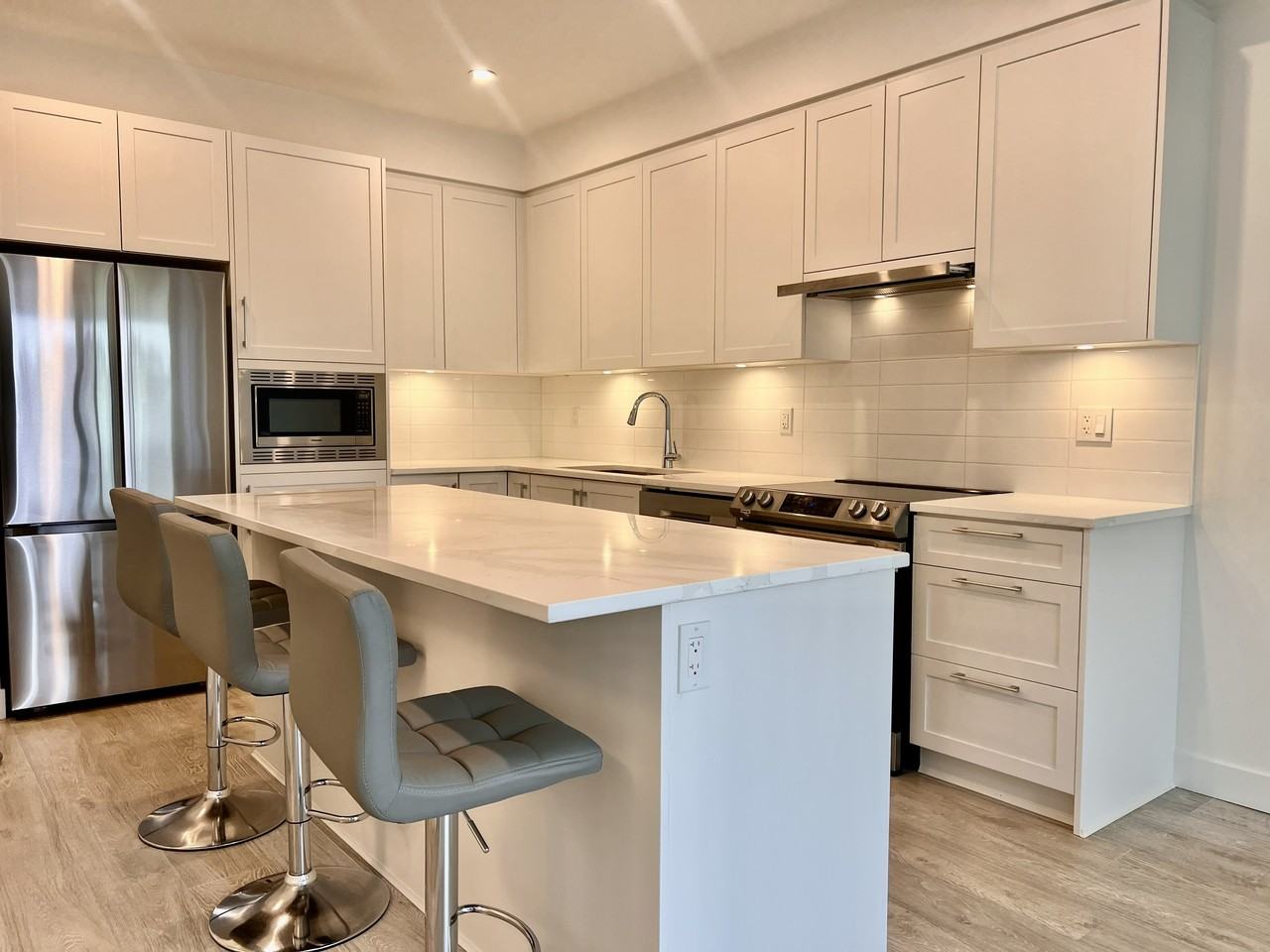 2160 Grant Avenue #4xx - Photo 5 of 25