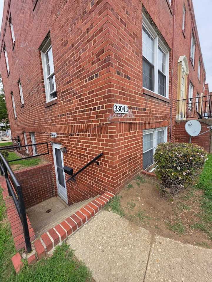 E Capitol St Ne - Photo 7 of 7
