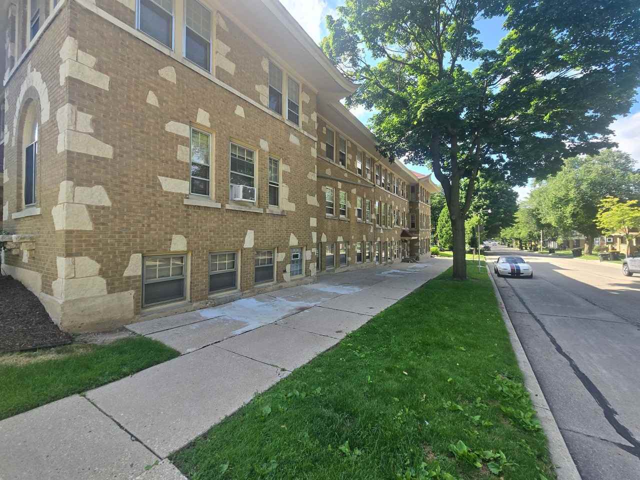 5929 W. Washington - Photo 4 of 5