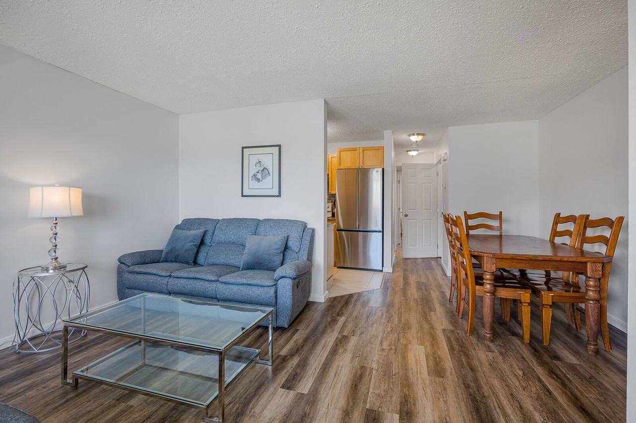 121 Strathaven Mews - Photo 6 of 22