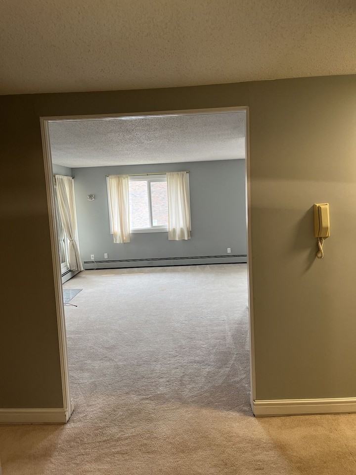 14819 - 14819 51 Avenue Northwest - Photo 2 of 17