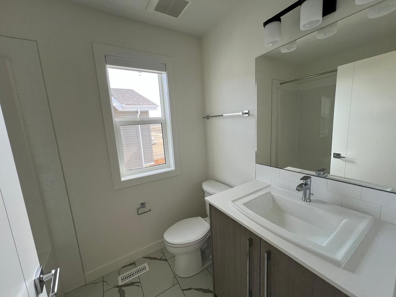 163 - 401 - 135 Belmont Passage Southwest - Photo 2 of 19
