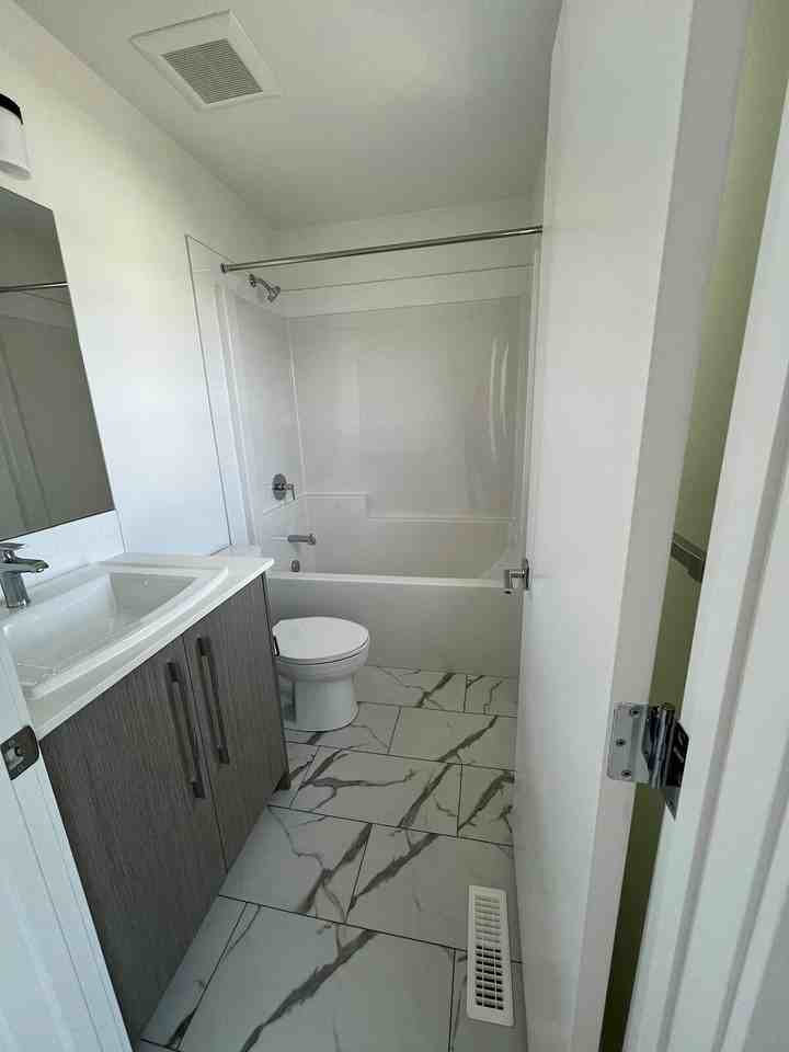 163 - 401 - 135 Belmont Passage Southwest - Photo 3 of 19