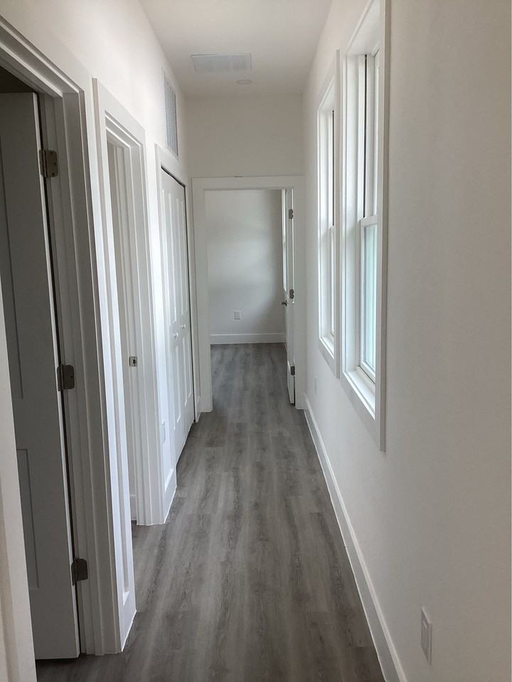 926 E 11th Ave #NA - Photo 6 of 11